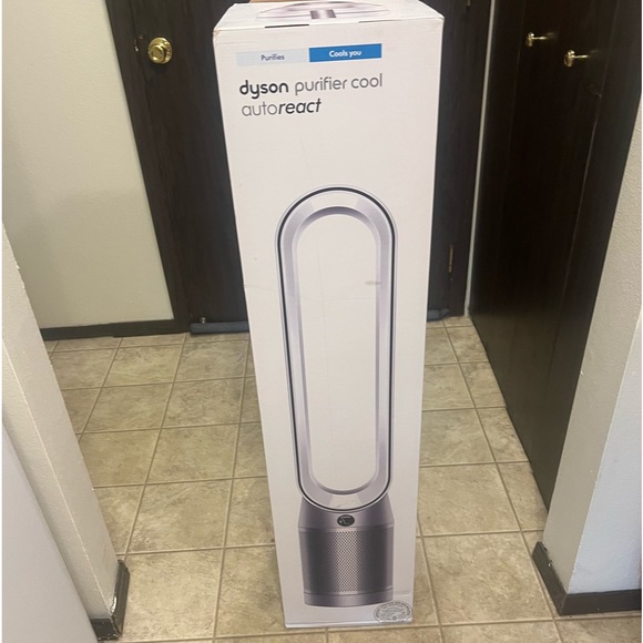 This is a Dyson Purifier Cool Autoreact. Looks and works as if it was new. - Picture 4 of 4
